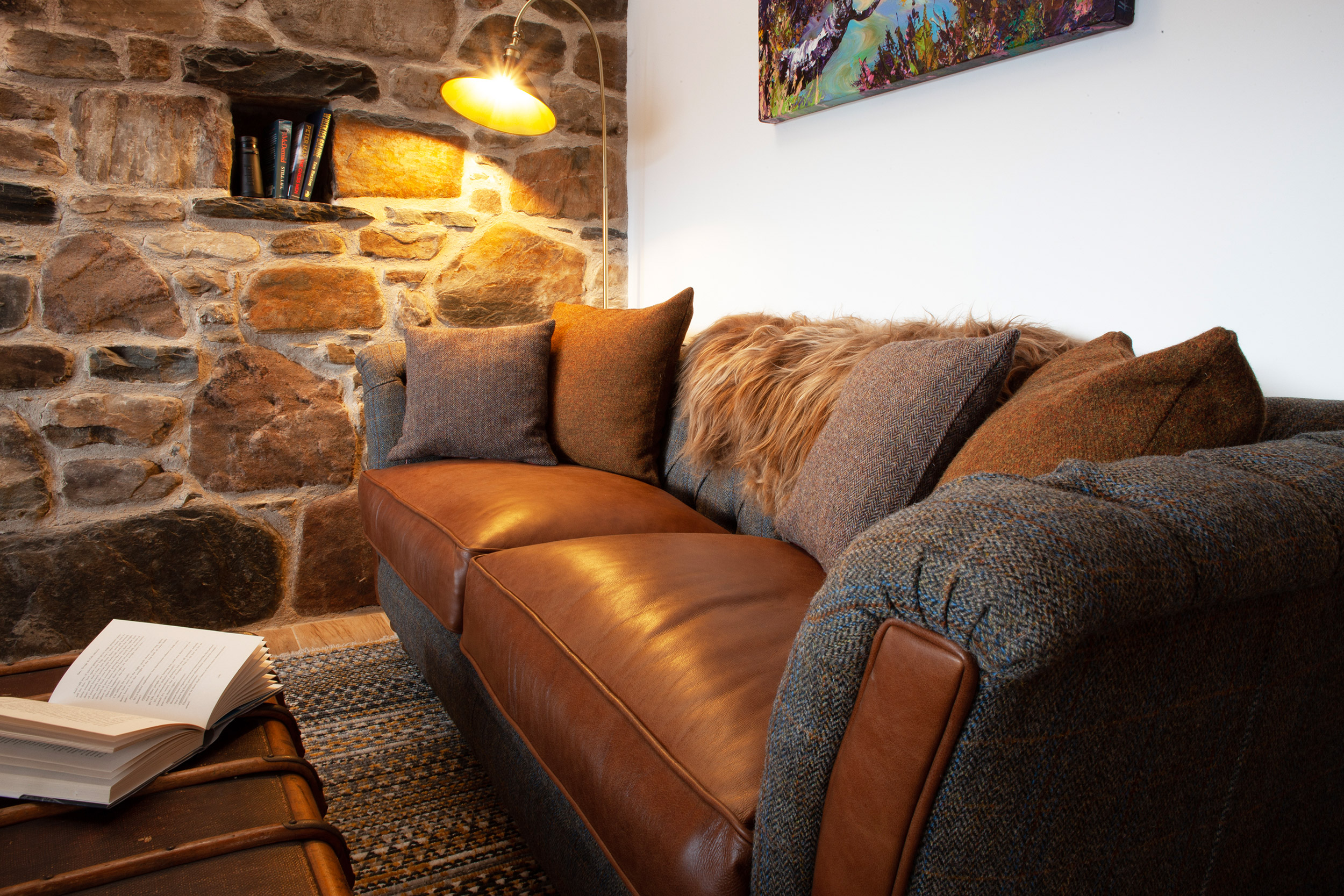 The Wreck Lounge - Ullapool Luxury Stone Cottages